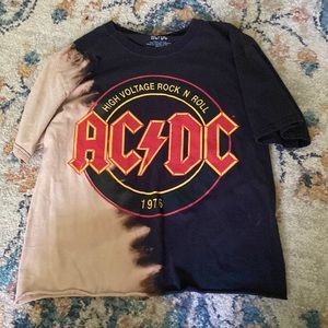 Cropped graphic tee❤️